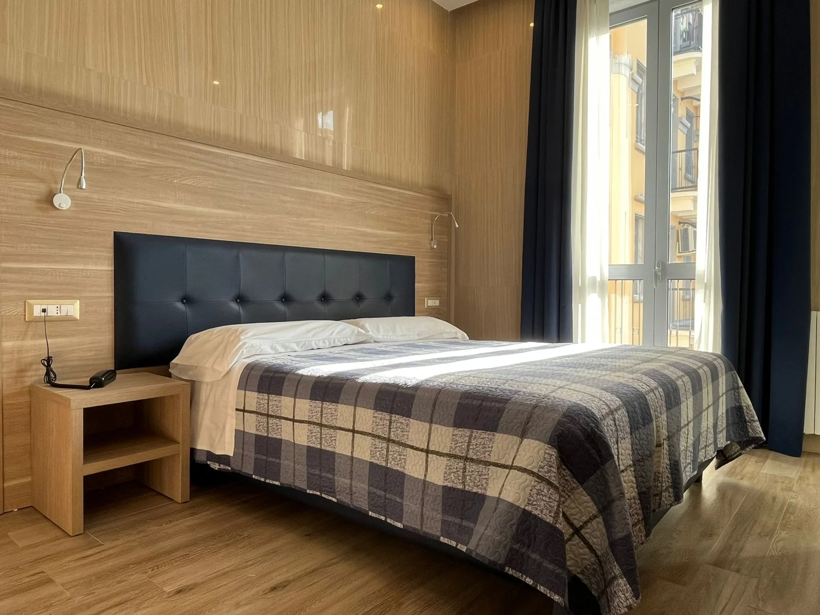 Matrimoniale — Midway Hotel — Foto 1